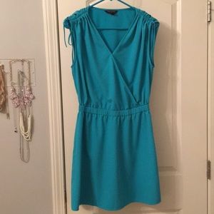 2 for 1 Banana Republic dress bundle!💯👗